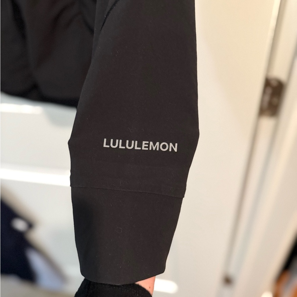 Lululemon Mist Over Windbreaker 6 - Picture 9 of 13